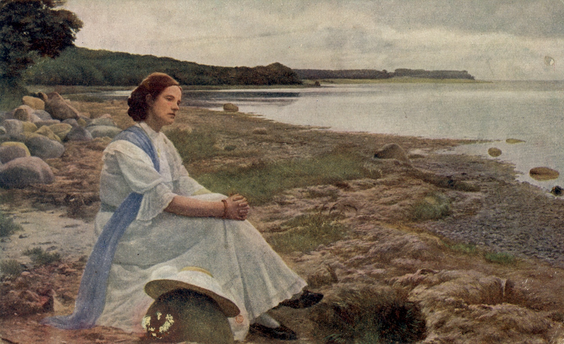 На берегу моря