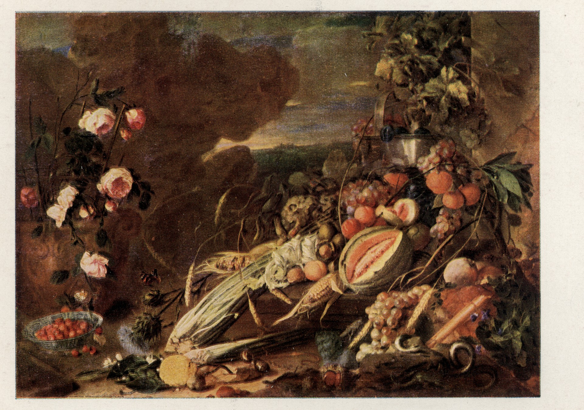 Плоды и ваза с цветами