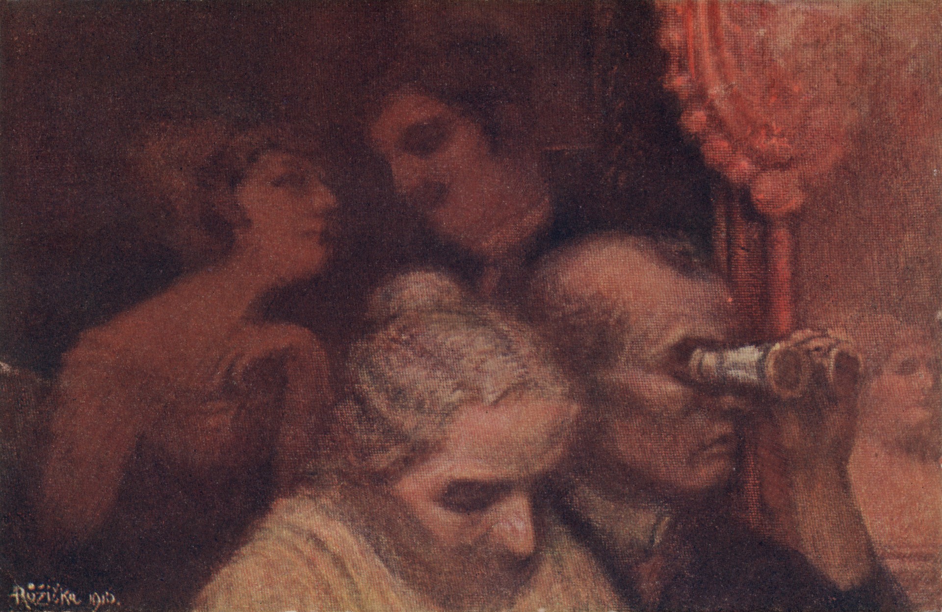 На представлении в театре